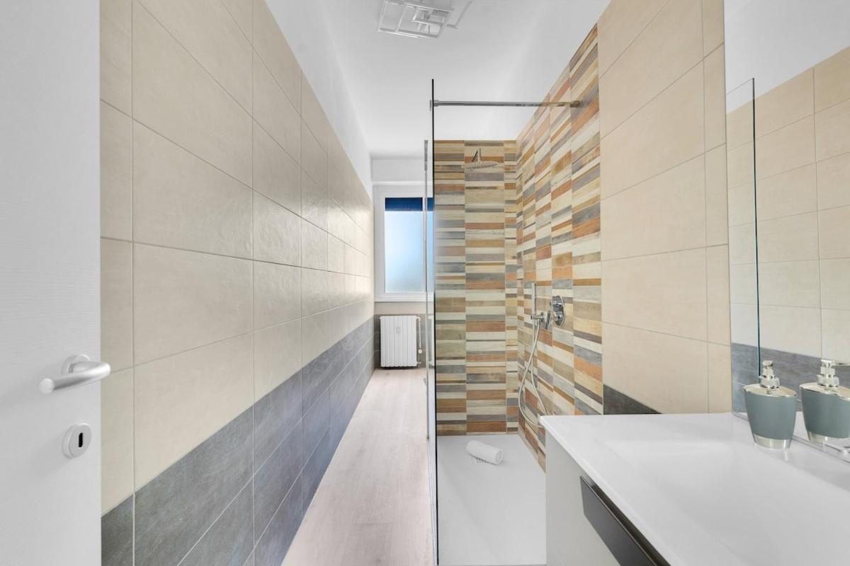 Appartamento Metro M2 Famagosta-appartamento X5-self Check-in Milano